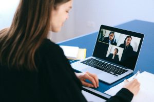 Sound natural in English for Japanese Business Professionals - Intermediate Level